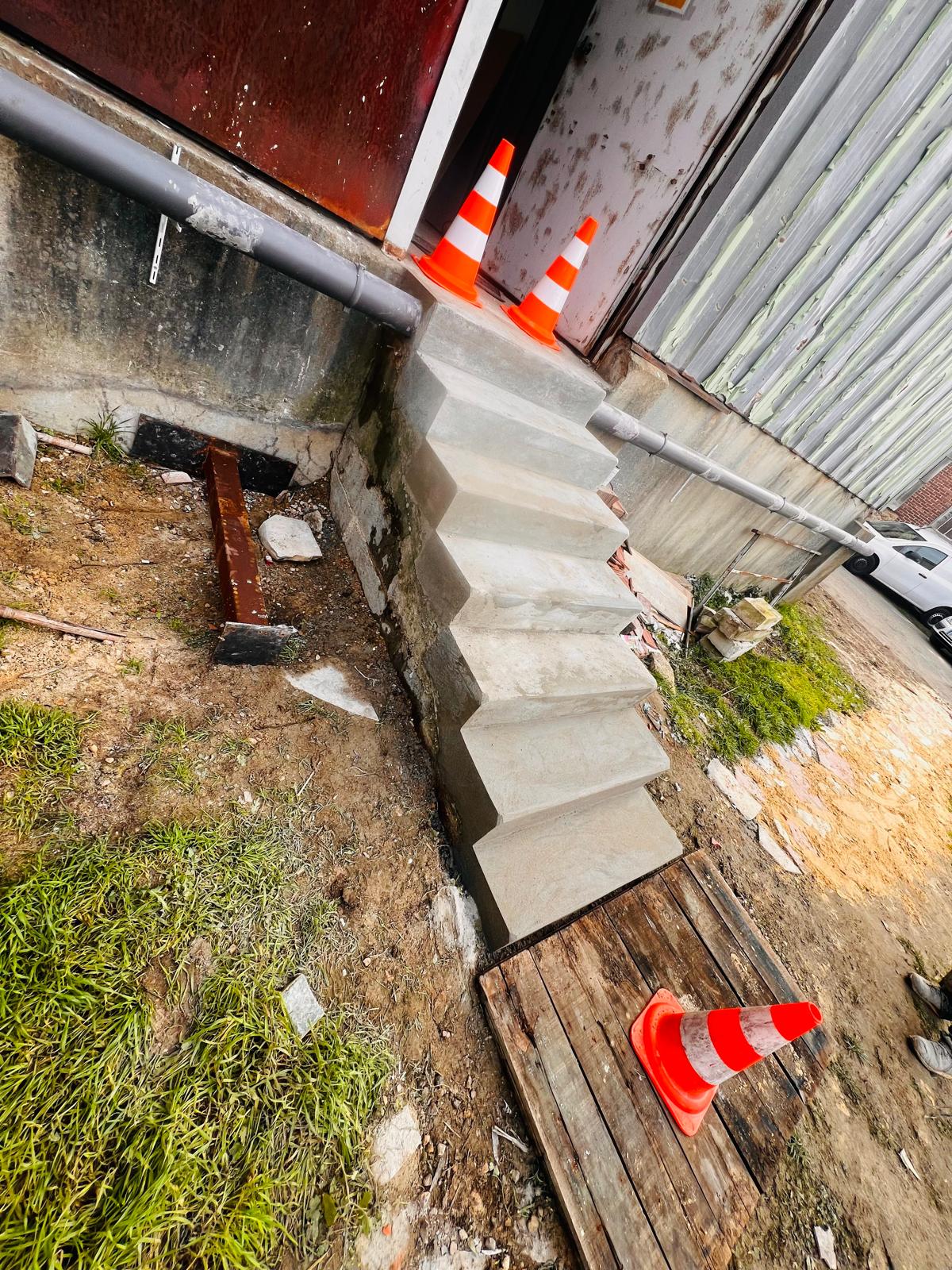 Rénovation d'escaliers extérieurs - Vue coté gauche
